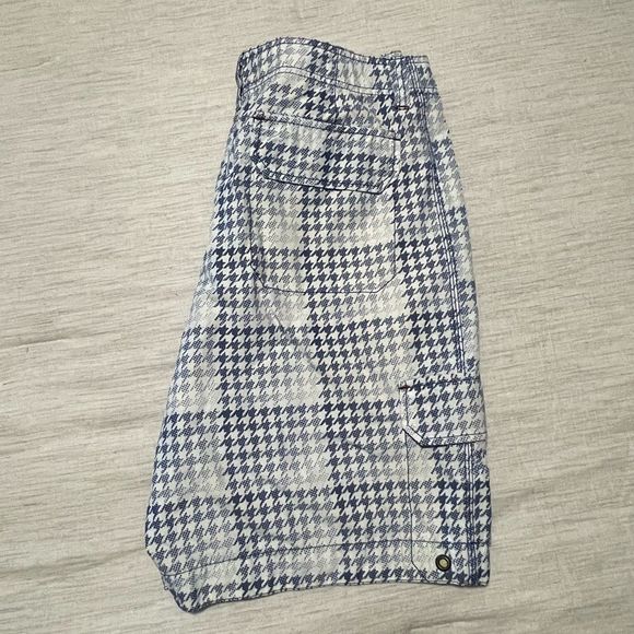 Tommy Bahama - Picture 3 of 5